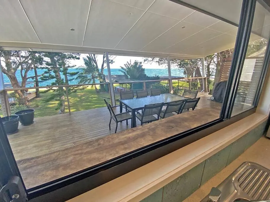 Holiday home Annies House Villa Amity Point Australia